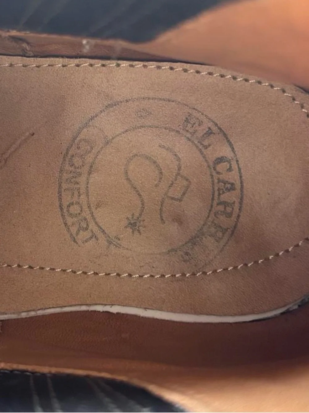 El Carril brown leather Chelsea boots with white stitching